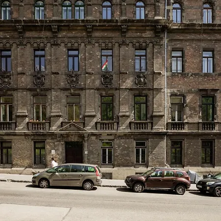 Noble Under Buda Castle With Ac Lägenhet