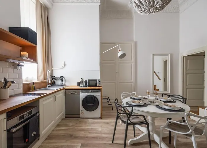 Noble Under Buda Castle With Ac Budapest