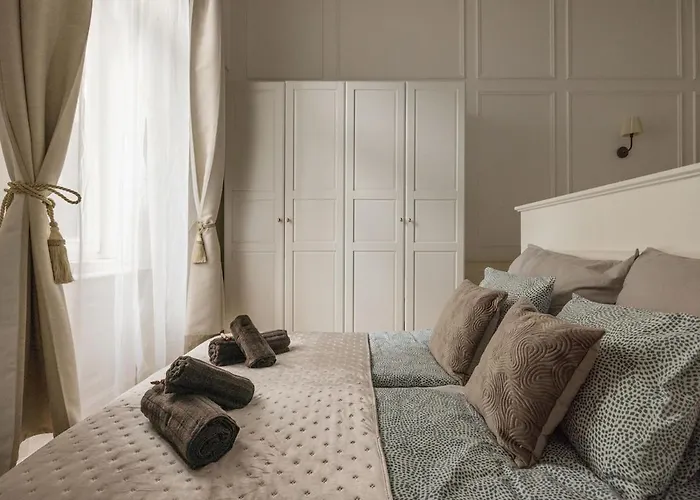 Apartment Noble Under Buda Castle With Ac Budapest