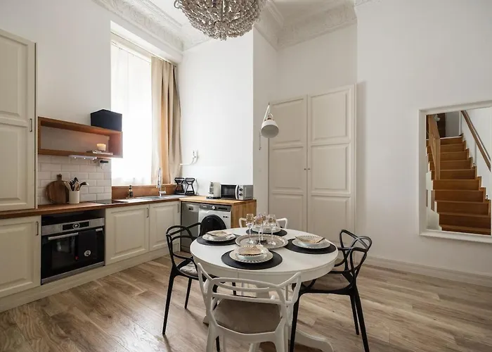 Noble Under Buda Castle With Ac Budapest