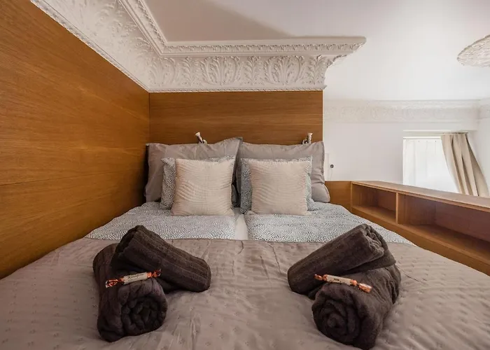 Noble Under Buda Castle With Ac *